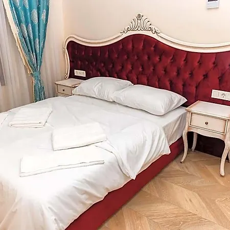 Mirapartotel فندق