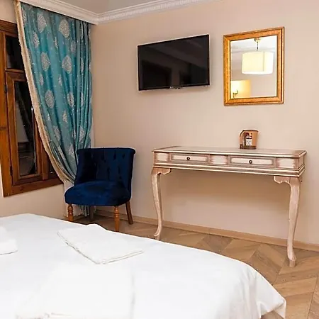 Mirapartotel فندق